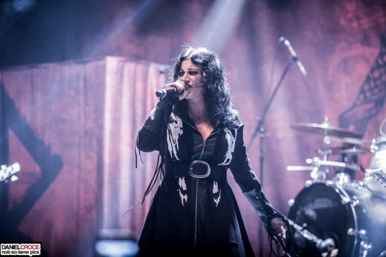 Lacuna Coil se apresenta no Rio de Janeiro, em 2020.